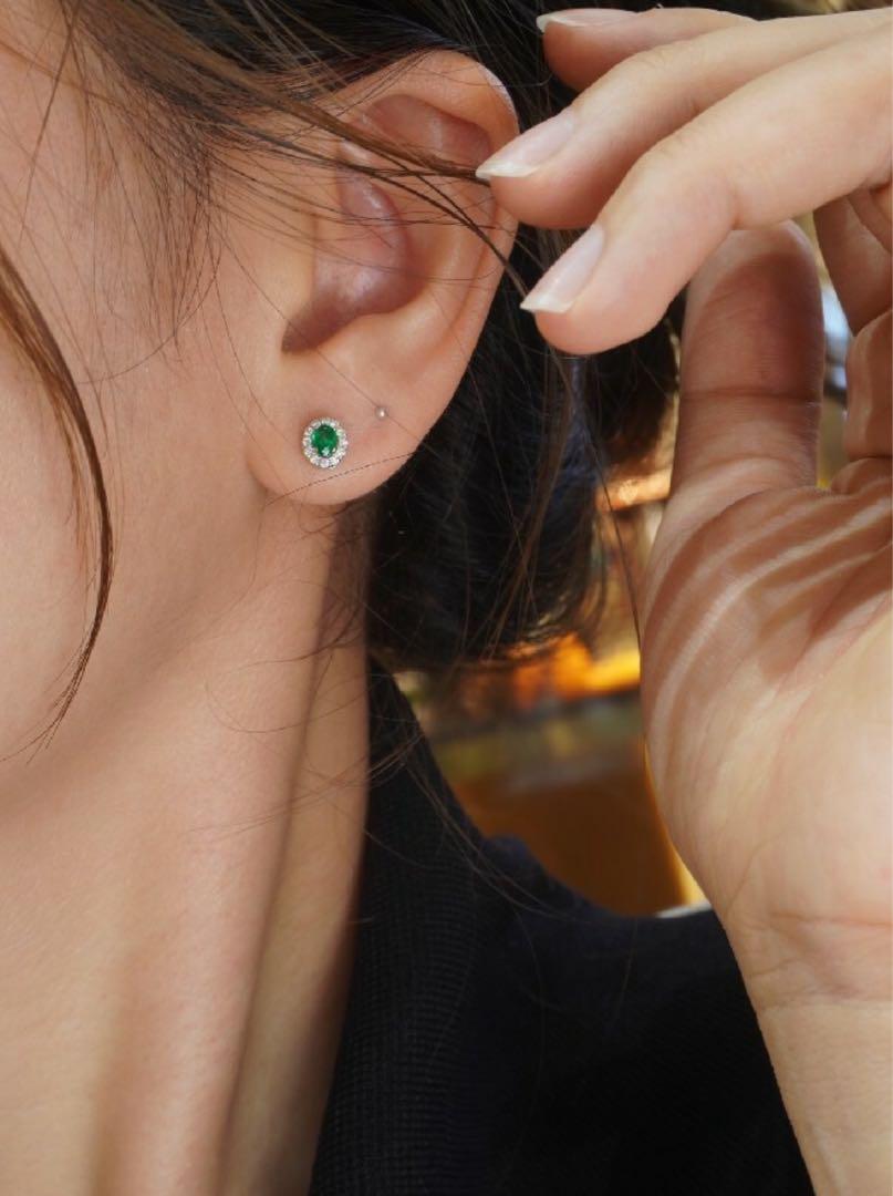 ▼ 天然ダイヤモンド付きエメラルドピアスk18 シンプルビジューピアス