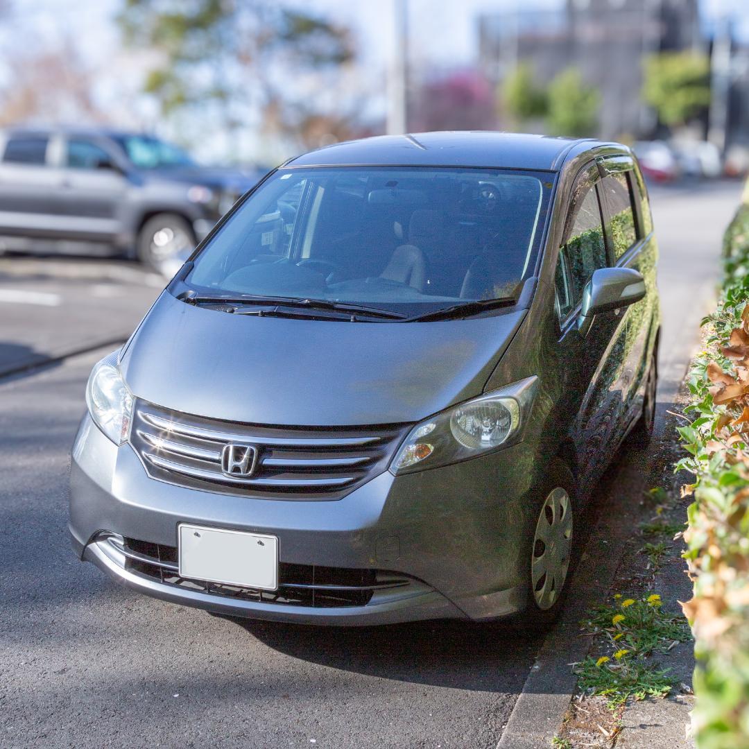 ホンダ　フリード　10インチナビ　バックカメラ パワスラ ETC ８人乗り