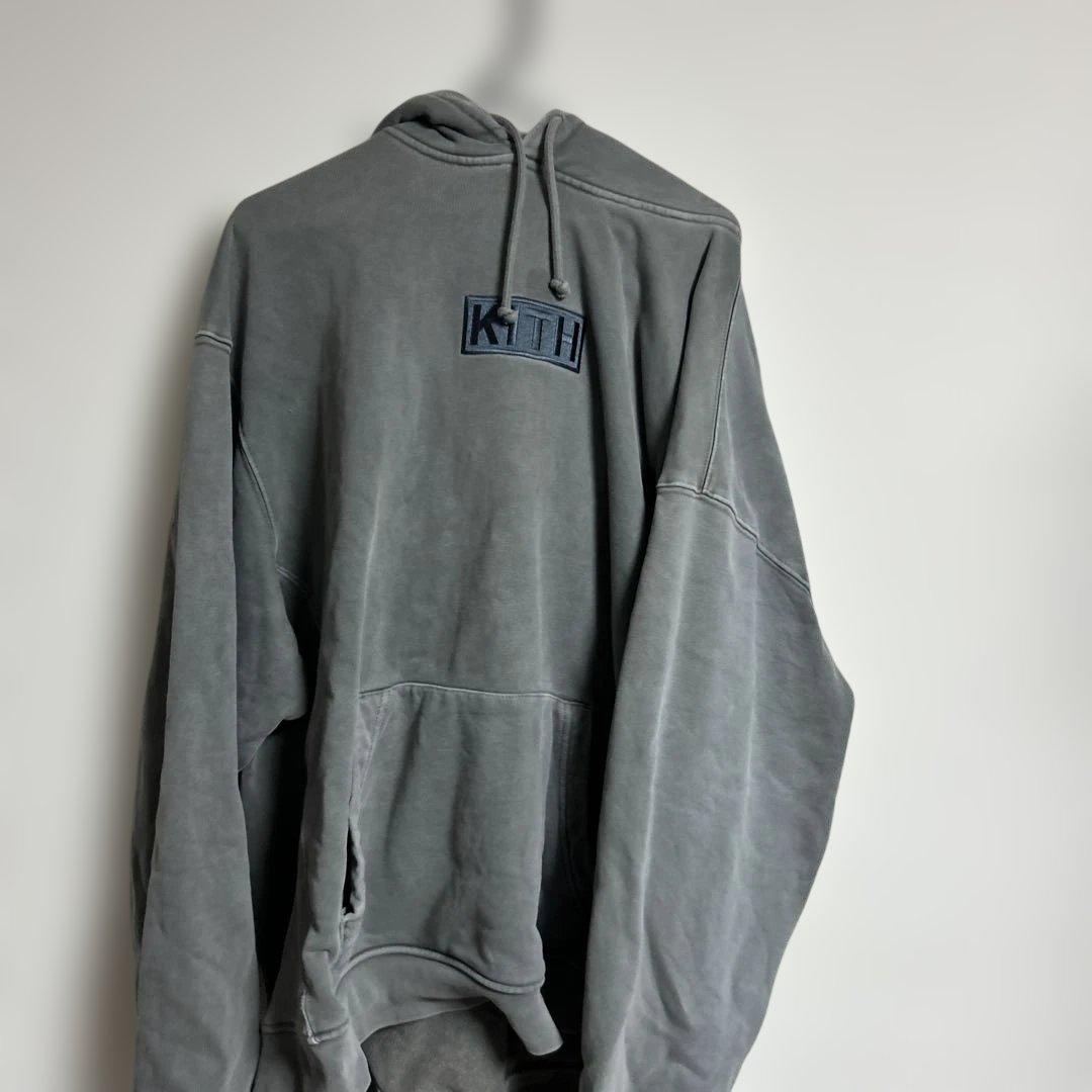 KITH グレーパーカー