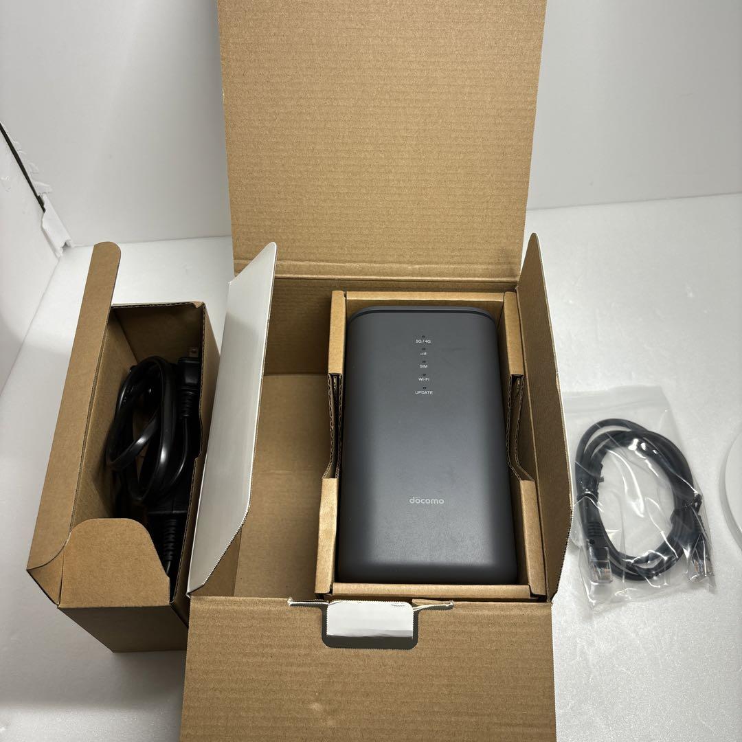 NTTドコモ 5G HR02 ダークグレー