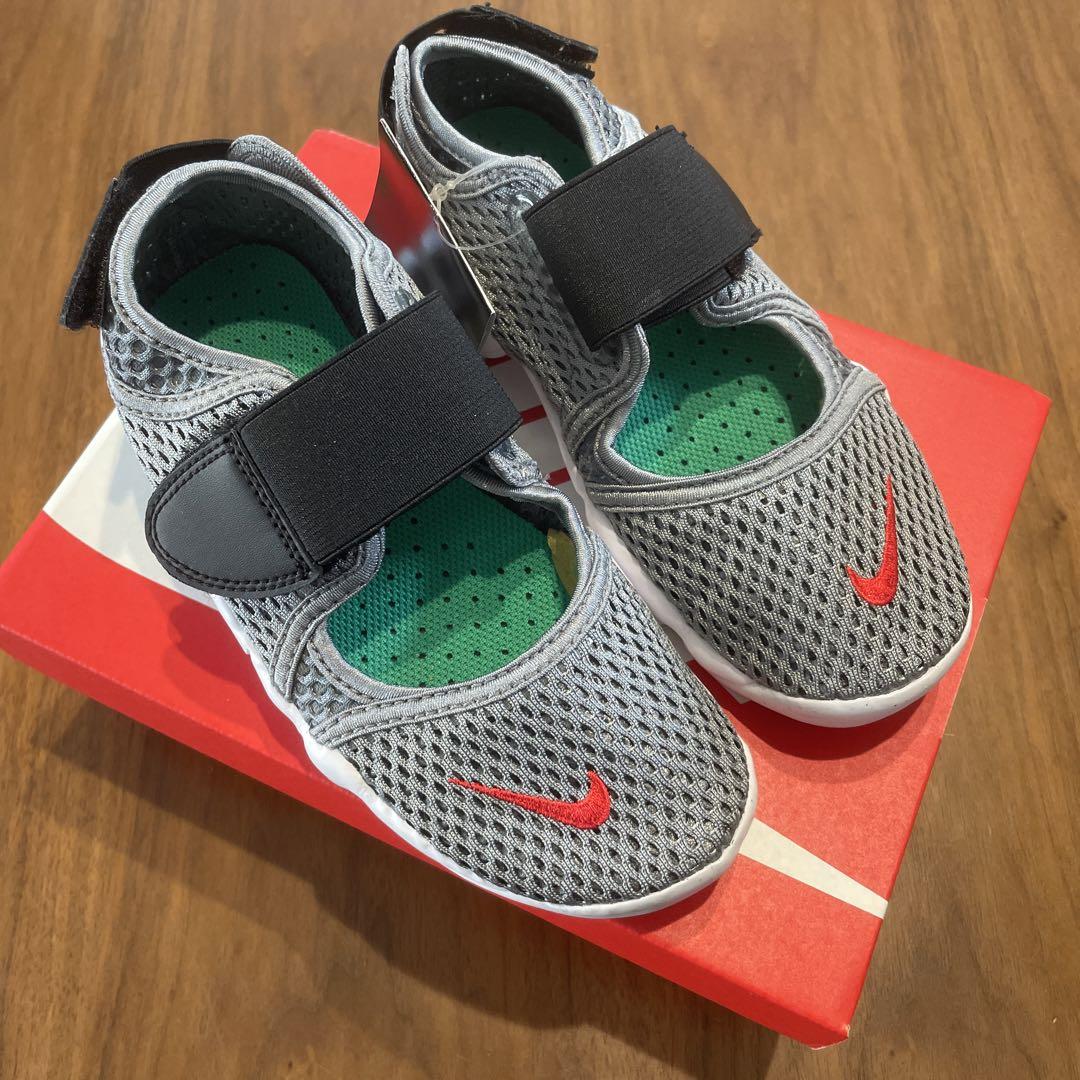 新品未使用！NIKE エアリフト　20cm