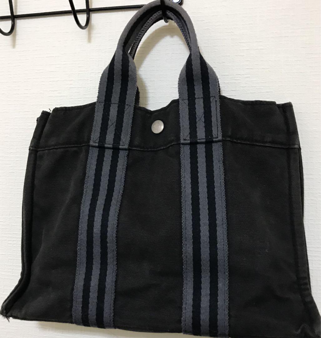 メルカリ Hermes エルメス フルートゥ トートバッグ 黒 ミニ エルメス 10 000 中古や未使用のフリマ メルカリ Hermes エルメス フルートゥ トートバッグ 黒 ミニ エルメス 10 000 中古や未使用のフリマ