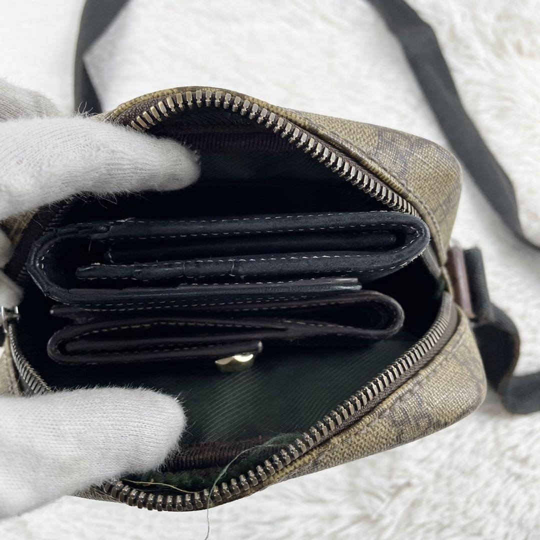 美品 PVC レザー GUCCI ショルダーバッグ GG柄 斜め掛け ブラウン