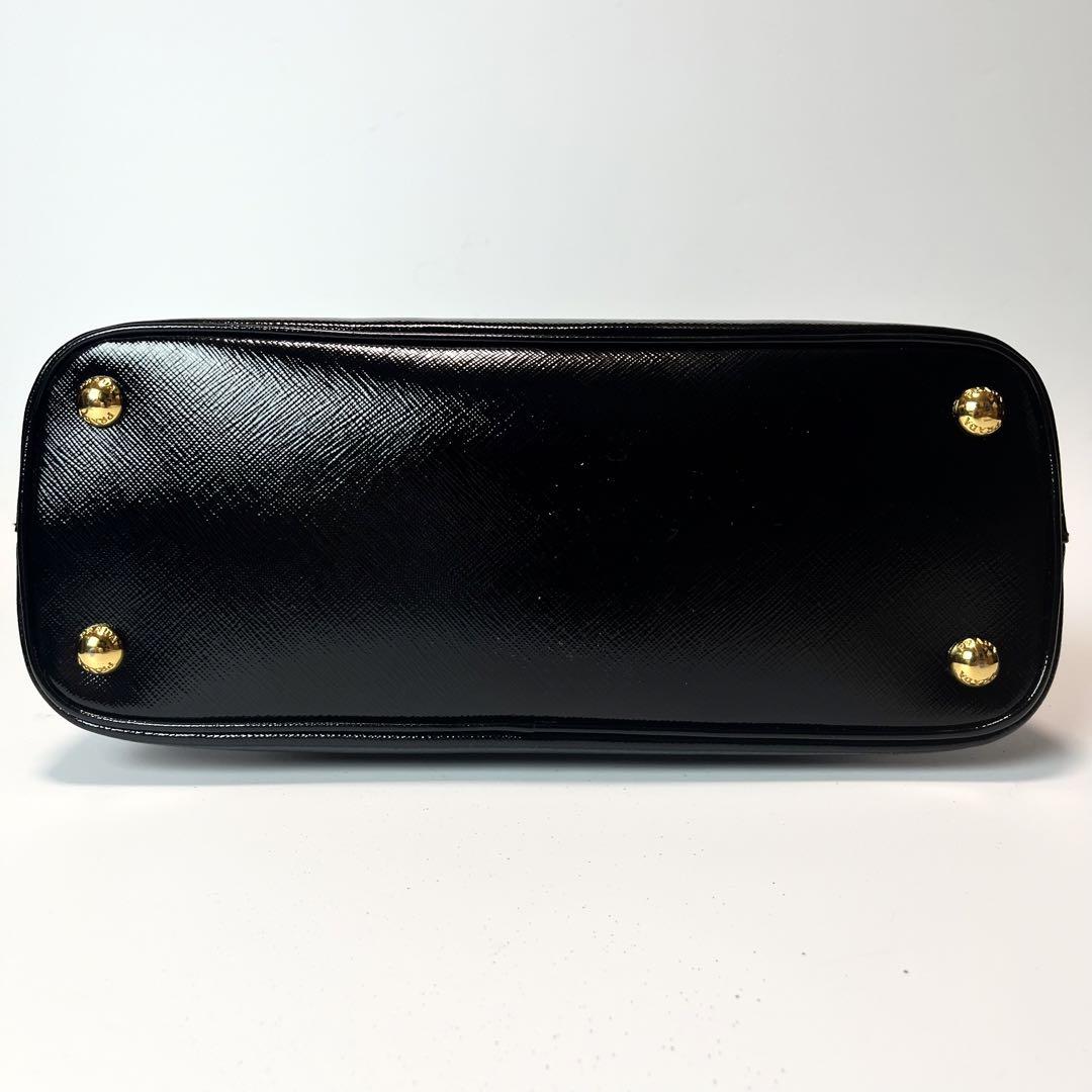 美品・希少✨プラダ 2way ハンドバッグ 三角ロゴ サフィアーノ プロムナード