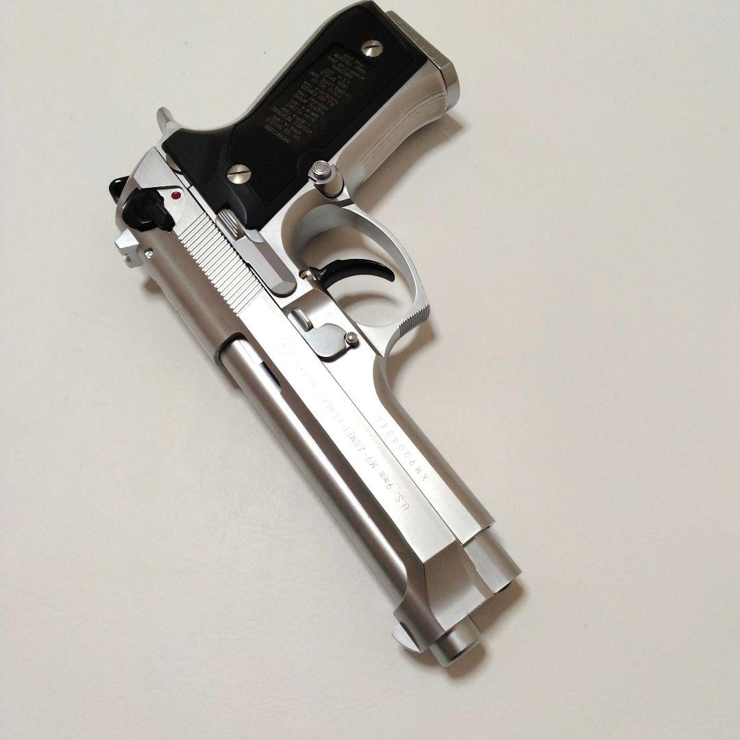 KSC ベレッタ M9 アニバーサリー シルバーリミテッド ガスブローバック KSC M9アニバーサリー シルバーリミテッド ガスガンのレビュー