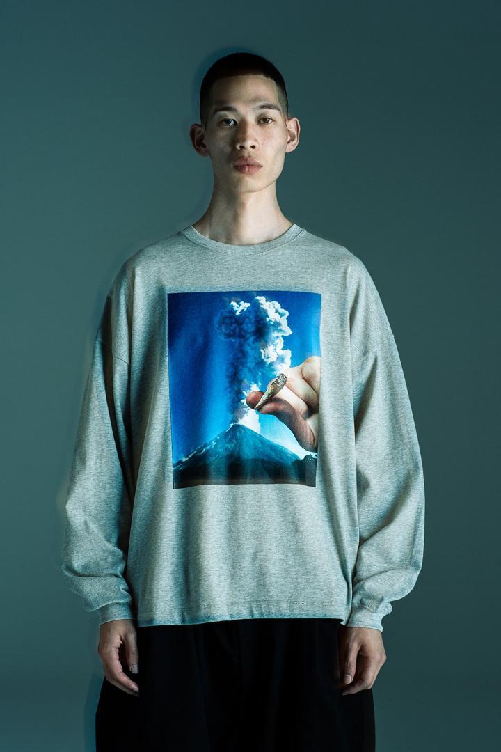 TIGHTBOOTH VOLCANO L/S T-SHIRT プリント　長袖　白