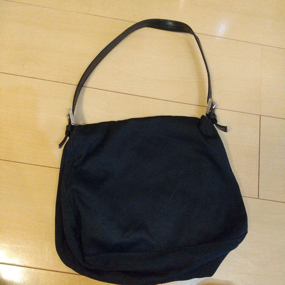 Fendi ショルダーバッグ 黒