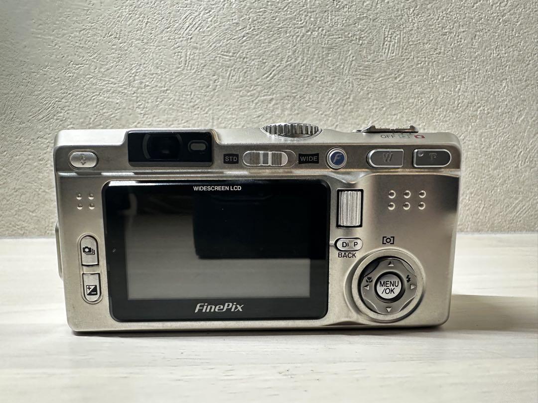 完動品【希少】FUJIFILM デジタルカメラ FINEPIX F810