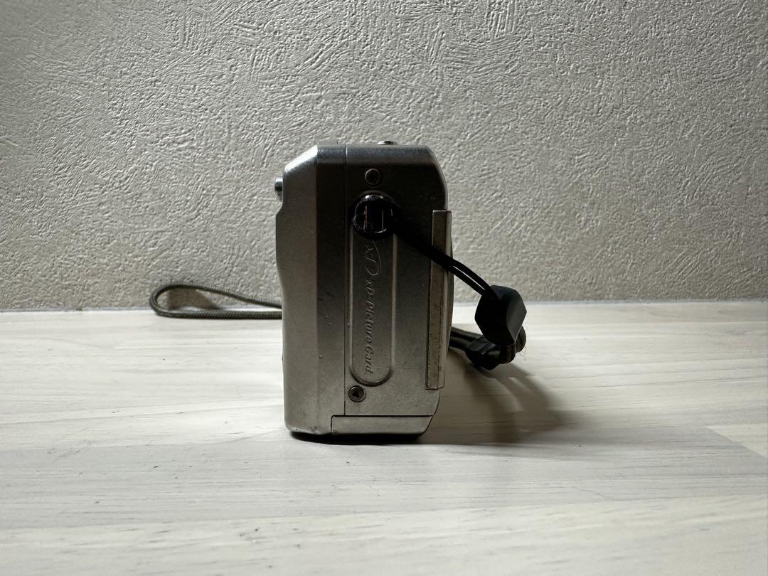 完動品【希少】FUJIFILM デジタルカメラ FINEPIX F810