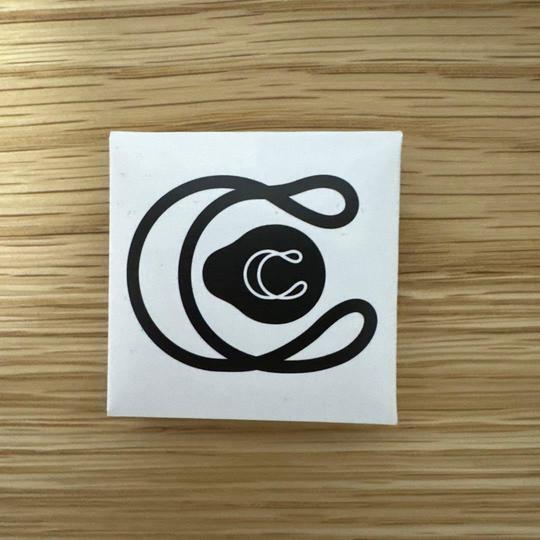 新品未使用【シャルロットシェネ】イニシャル　イヤーカフ