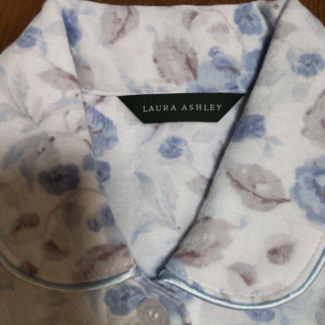 新品タグ付き【LAURA ASHLEY 】婦人パジャマ 冬物 Mサイズお