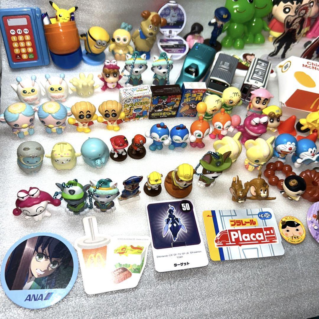 ポケモン、ドラえもん、ケロちゃん他、キャラクターグッズ89個セット ポケモン、ドラえもん、ケロちゃん他、キャラクターグッズ89個セット
