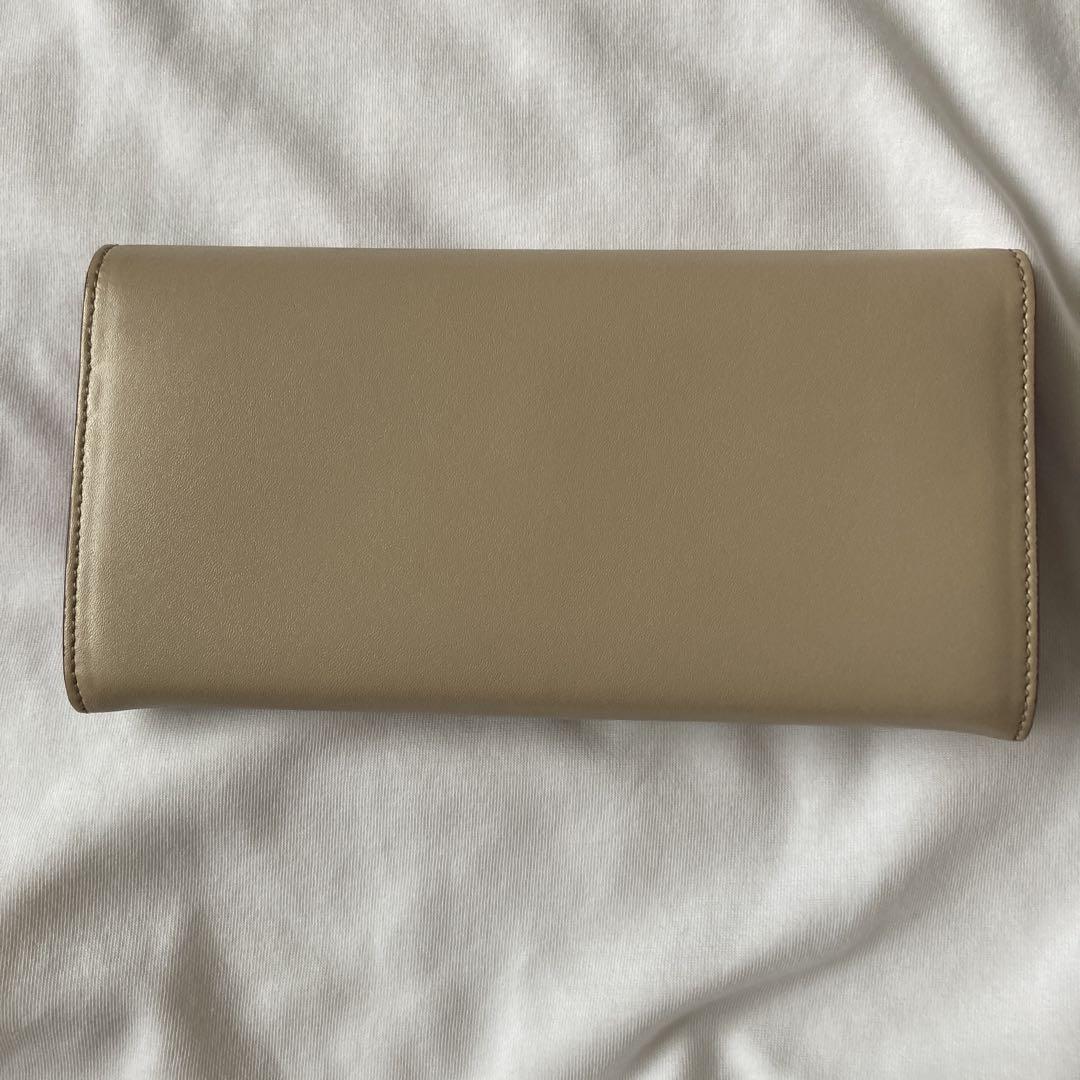 FENDI ベージュ 長財布