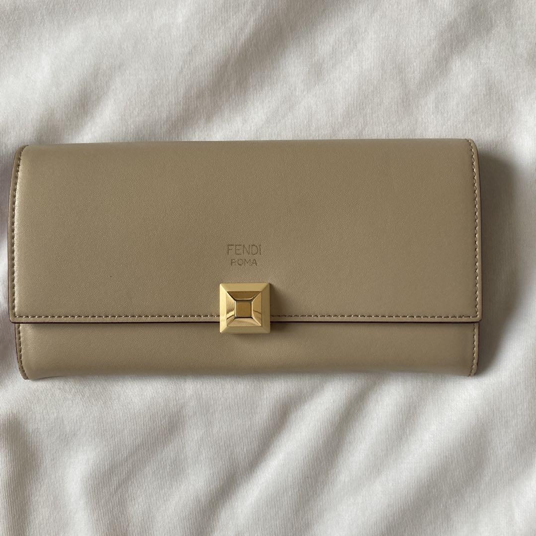 FENDI ベージュ 長財布