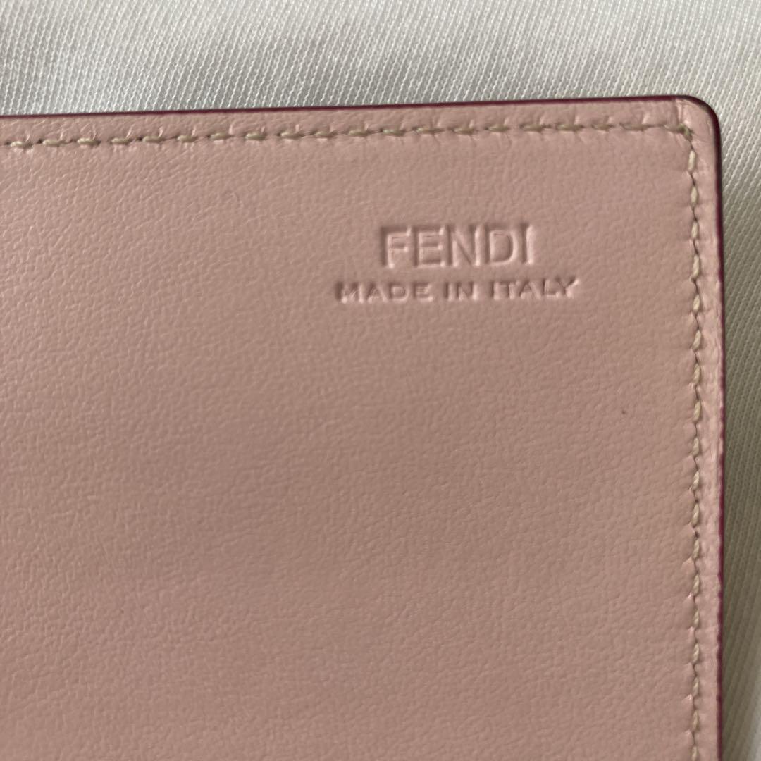 FENDI ベージュ 長財布