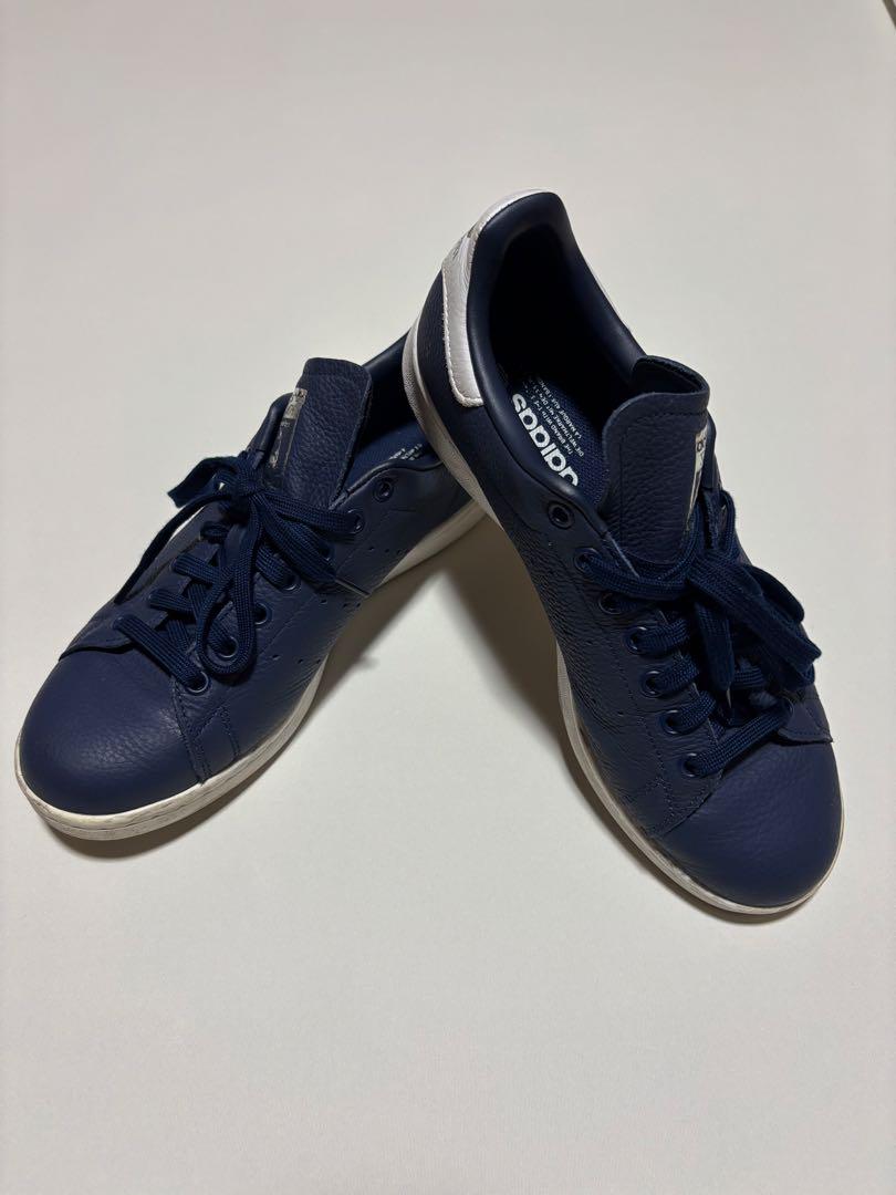 adidas ネイビー スニーカー