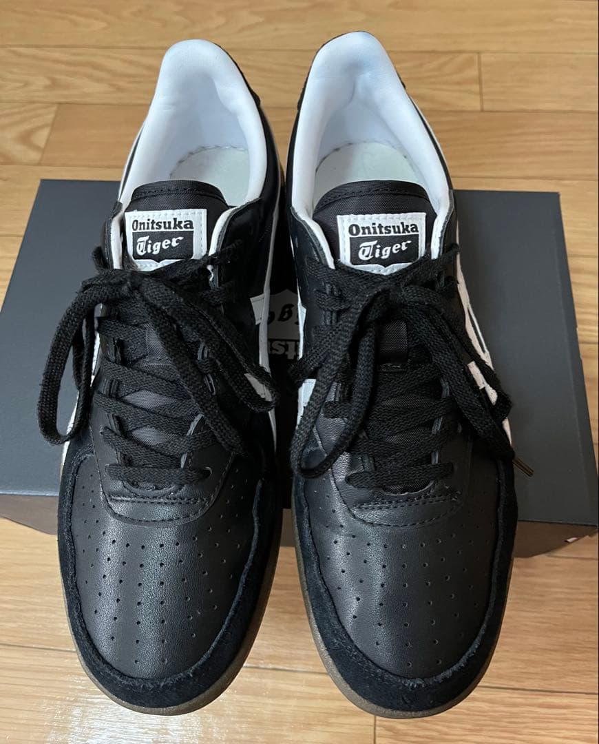 【1度のみ着用】オニツカタイガー GSM 27.0cm BLACK/WHITE 【1度のみ着用】オニツカタイガー GSM 27.0cm BLACK/WHITE