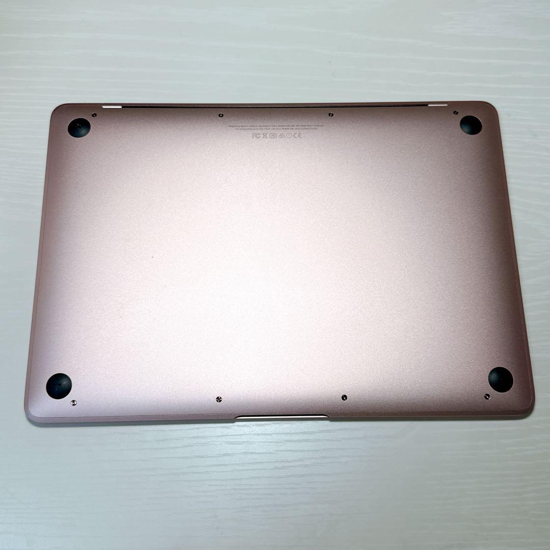 Apple MacBook