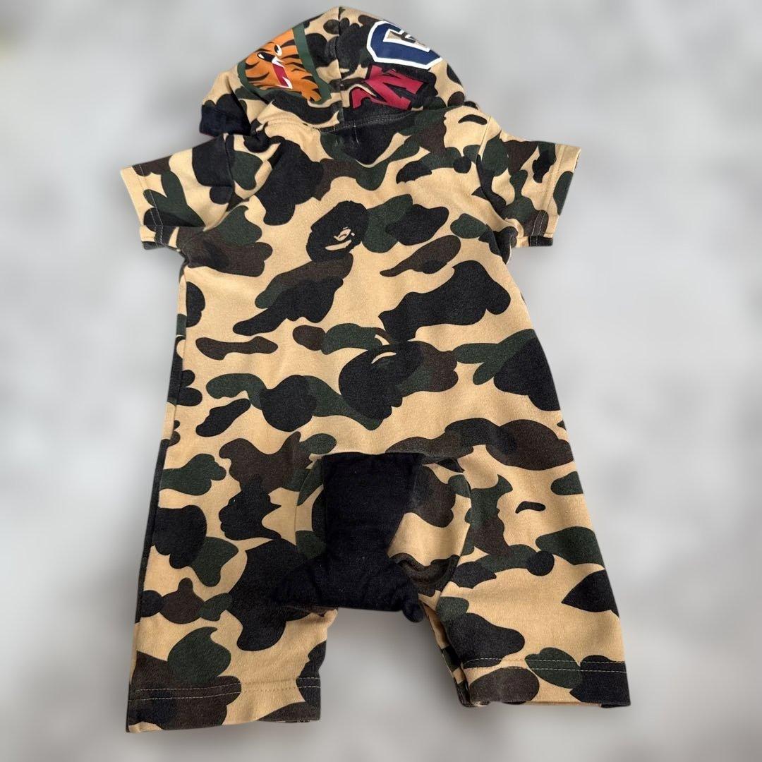 A BATHING APE 迷彩ロンパース A BATHING APE 迷彩ロンパース