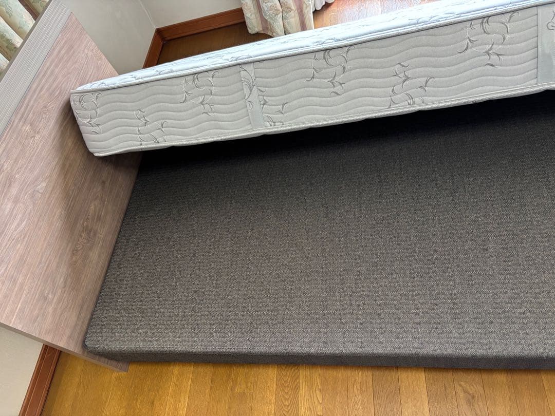 シングルベッド