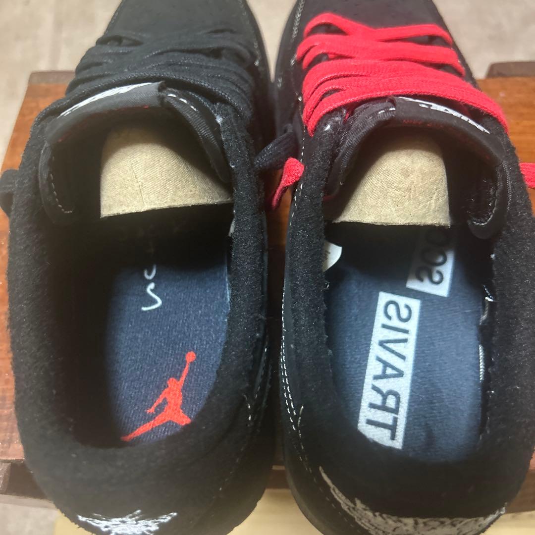 Travis Scott × Nike Air Jordan 1 Low