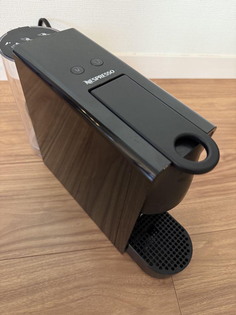 Nespresso Essenza Mini エスプレッソマシン　C30-BK