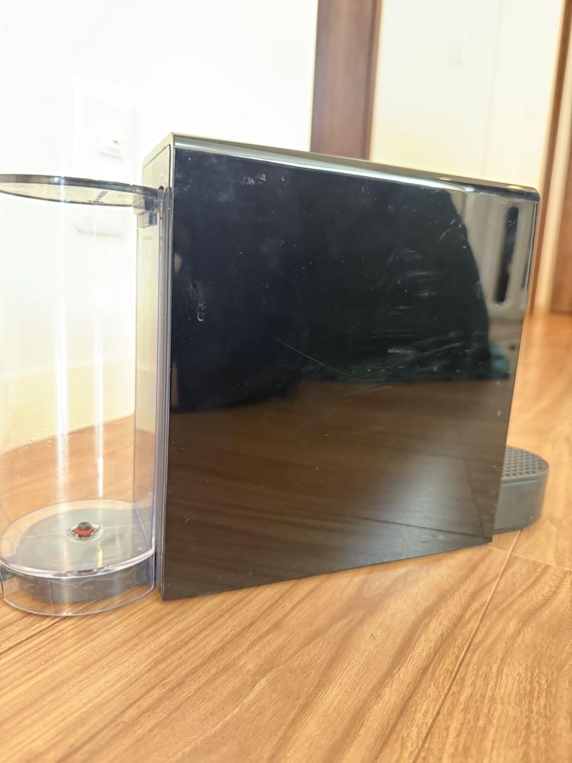 Nespresso Essenza Mini エスプレッソマシン　C30-BK