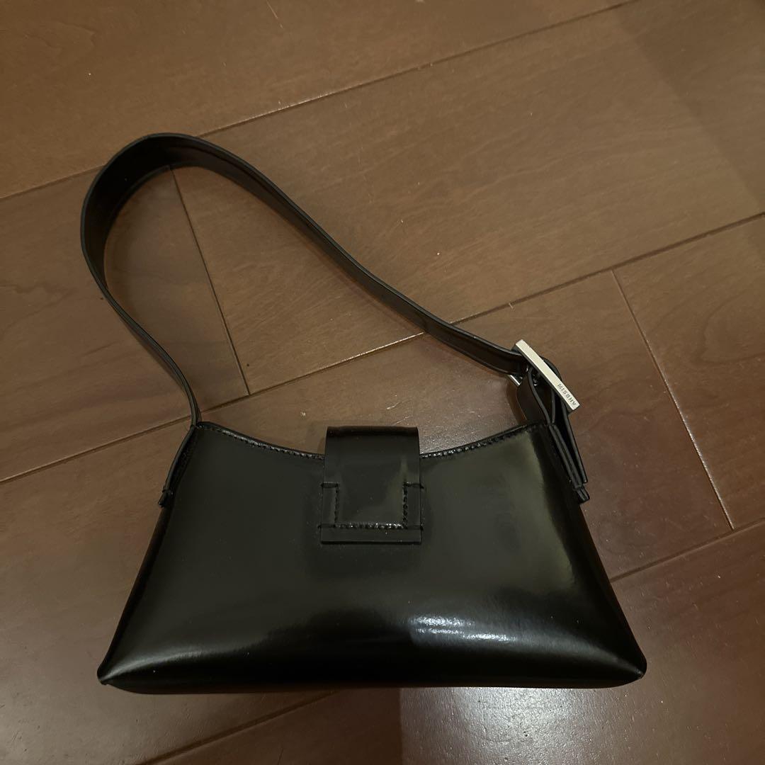 MISBHV ブラック ミニ レザー ショルダーバッグ