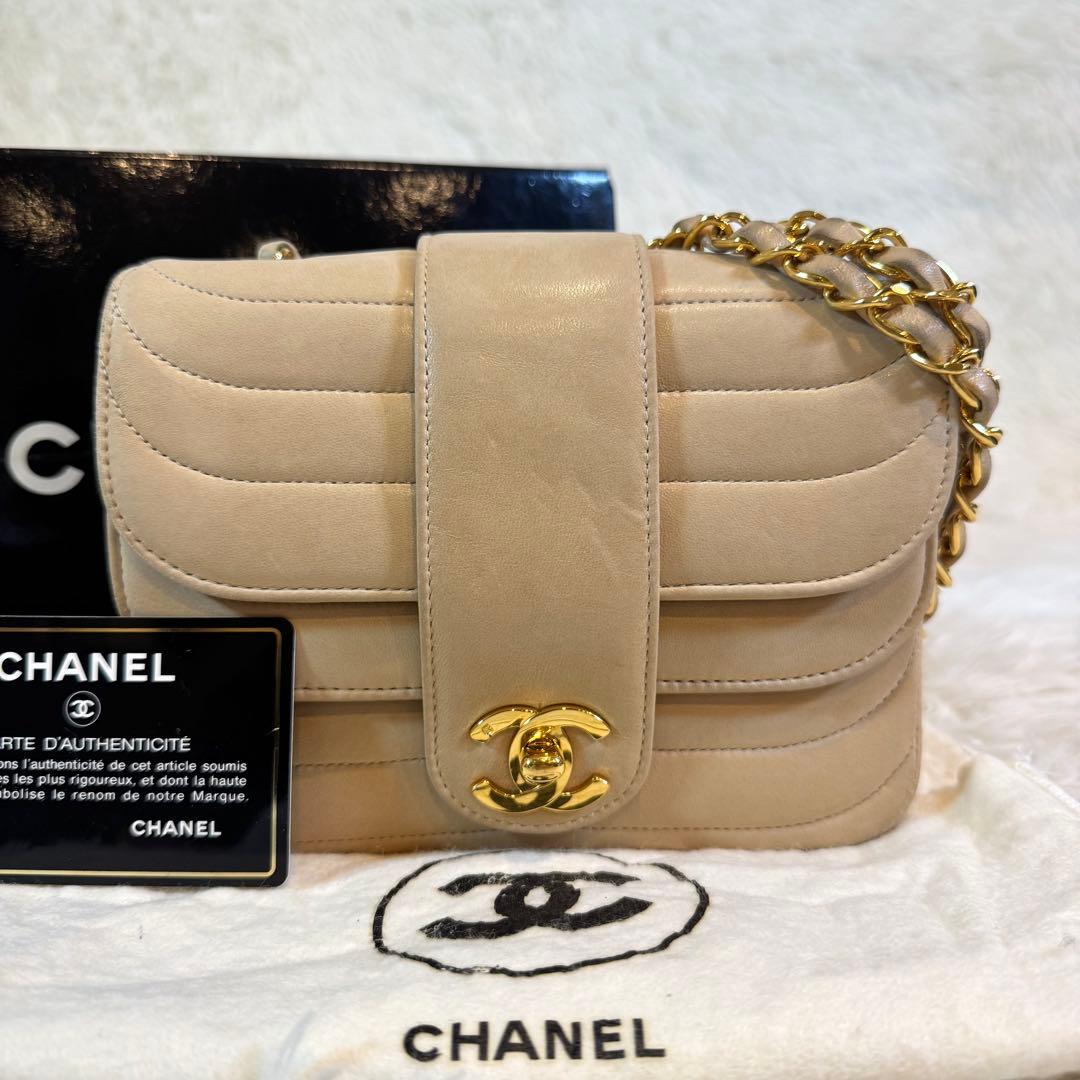 極美品✨シャネル マドモアゼル ショルダーバッグ ターンロック ラムスキン