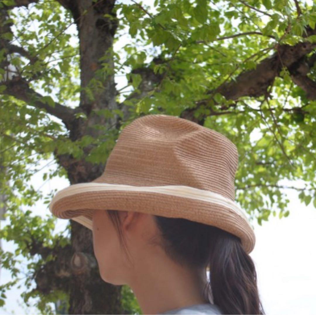 ベージュとホワイトのストライプBOXED HAT by mature ha