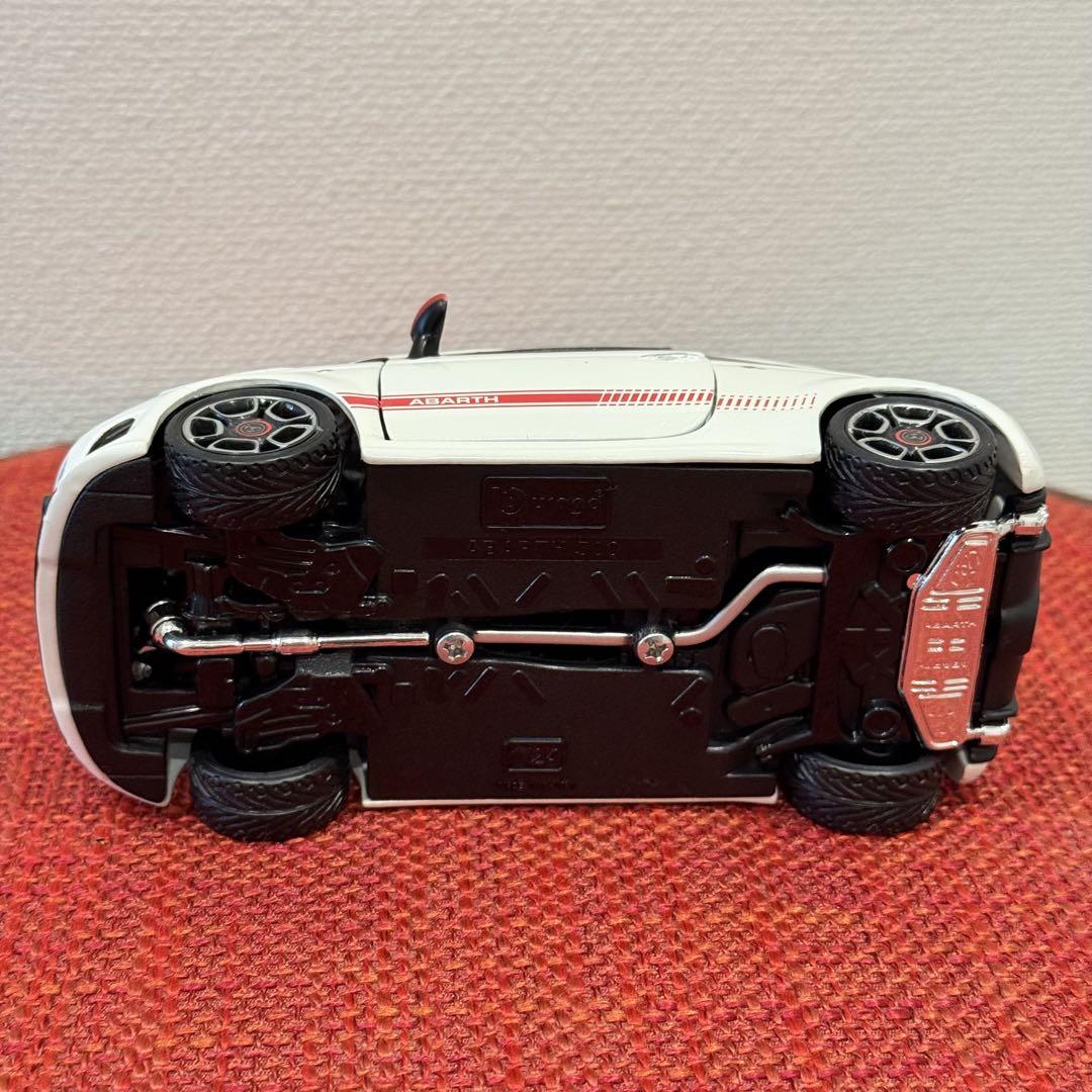 Burago 1/24 アバルト 500 エッセエッセ