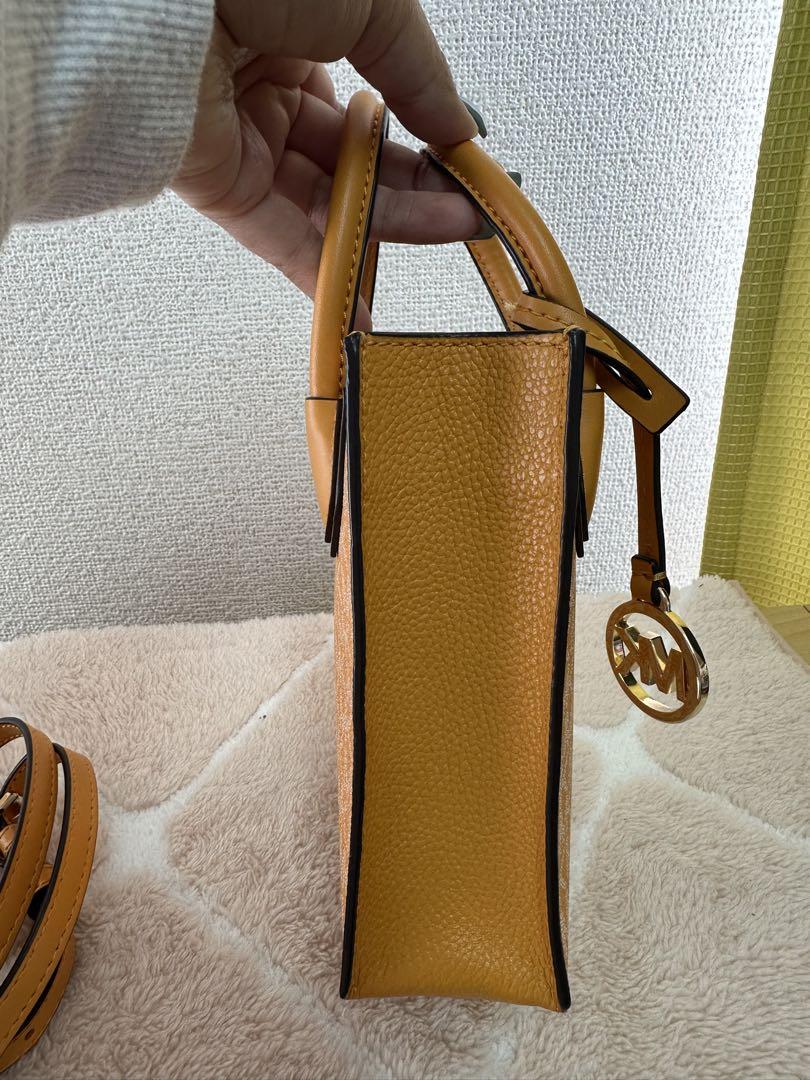 Michael Kors ミニショルダーバッグ ベージュ/オレンジ - メルカリ