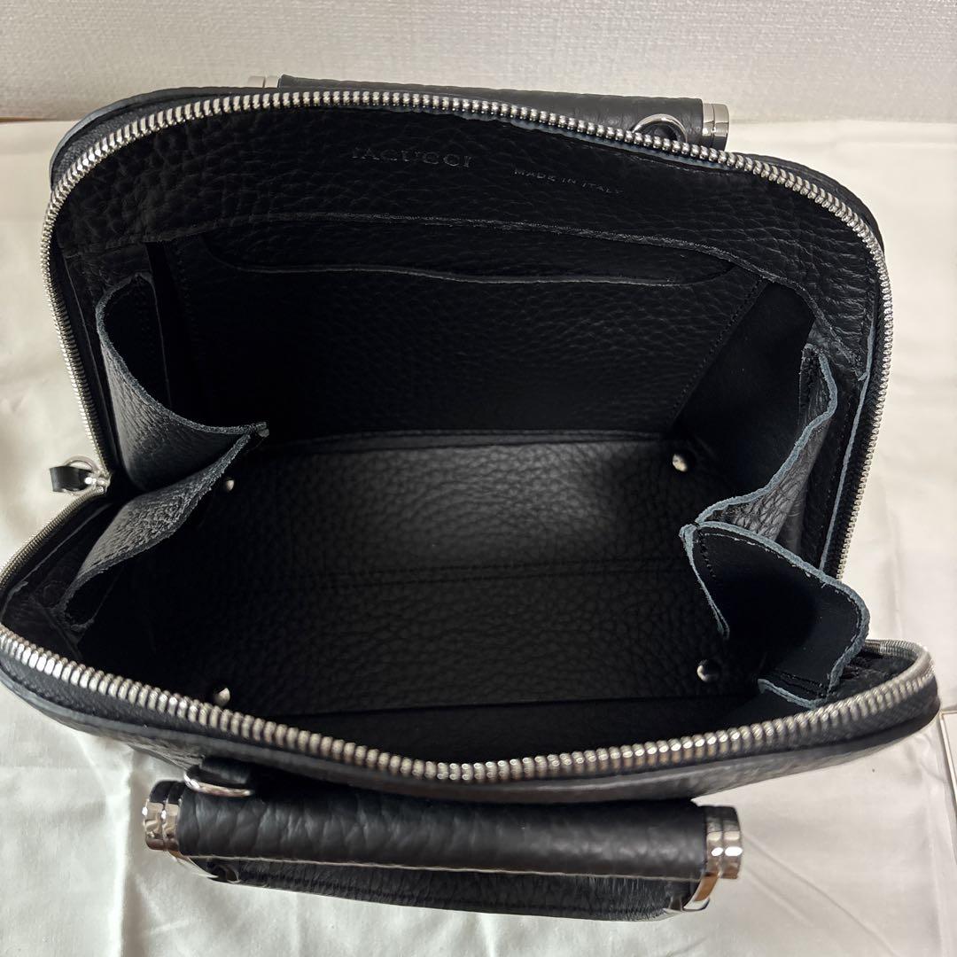 ☆新品未使用☆IACUCCI ギブリ ショルダーバッグ - メルカリ