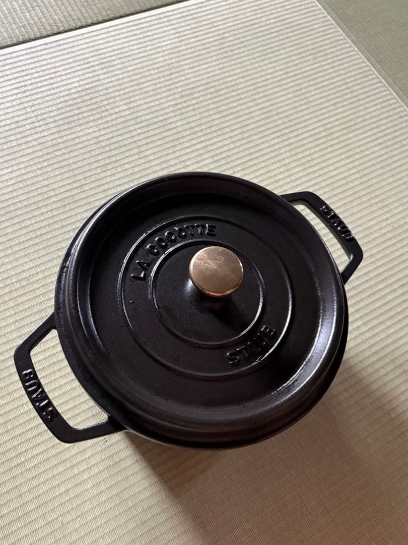 【売りつくし価格】お早めにお願いします！ ストウブ鍋 22cm