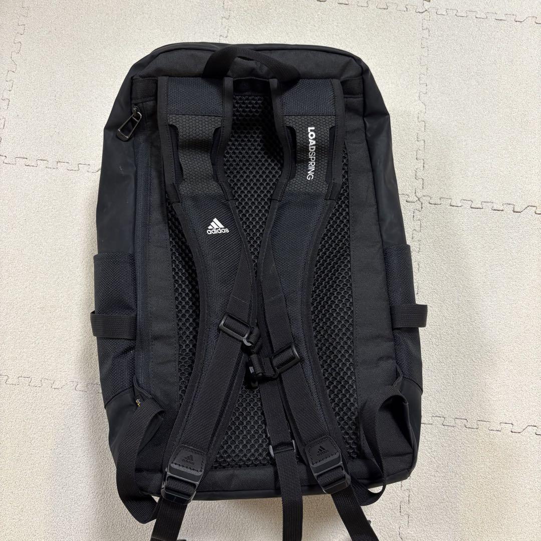 adidas ブラック バックパック LOADSPRING - メルカリ
