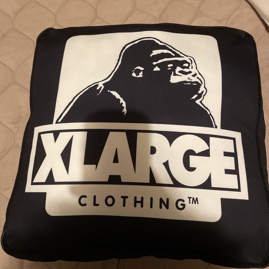 XLARGE ゴリラロゴ　ノベルティ　豹柄ブランケット入りクッション 新品タグ付