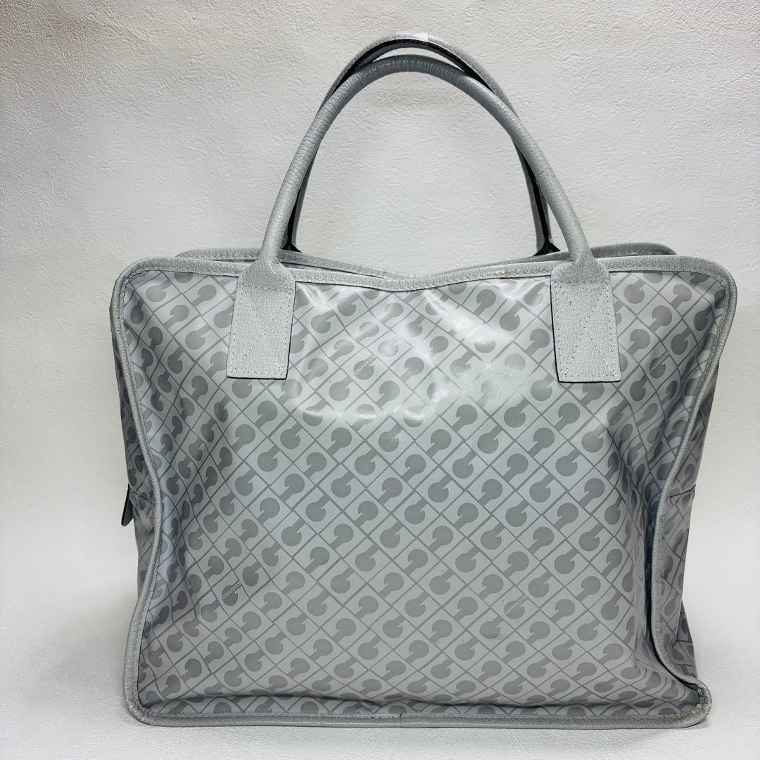 美品⭐️ゲラルディーニ ハンドバッグ ソフティ ダブルポケット シルバーグレー ゲラルディーニ ハンドバッグ ソフティ ダブルポケット シルバー