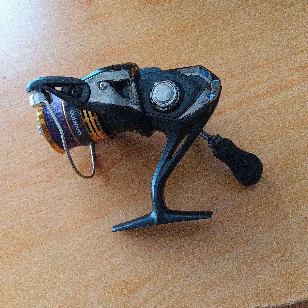 Shimano Saharaスピニングリール ブラック/ゴールドC2000SHG 5,500円