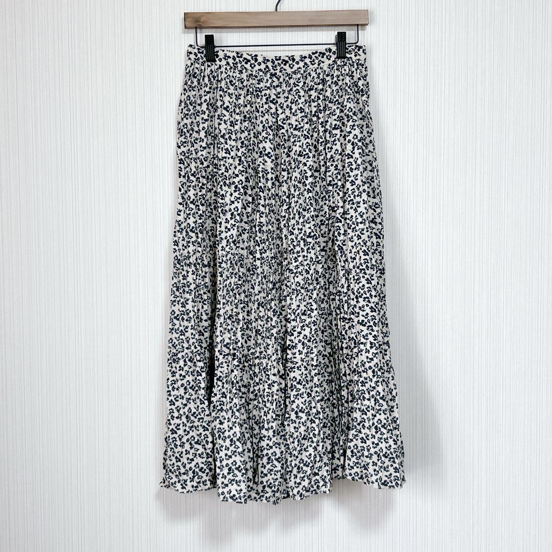 【美品】ドルチェ&ガッバーナ フレアスカート花柄 ロング パッチワーク 38 美品】ドルチェ&ガッバーナ フレアスカート花柄 ロング パッチ