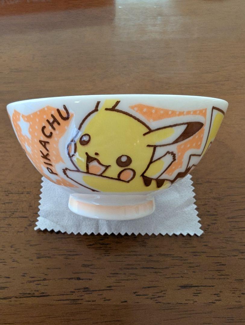 ピカチュウ、妖怪ウォッチ子供用お茶碗セット売り