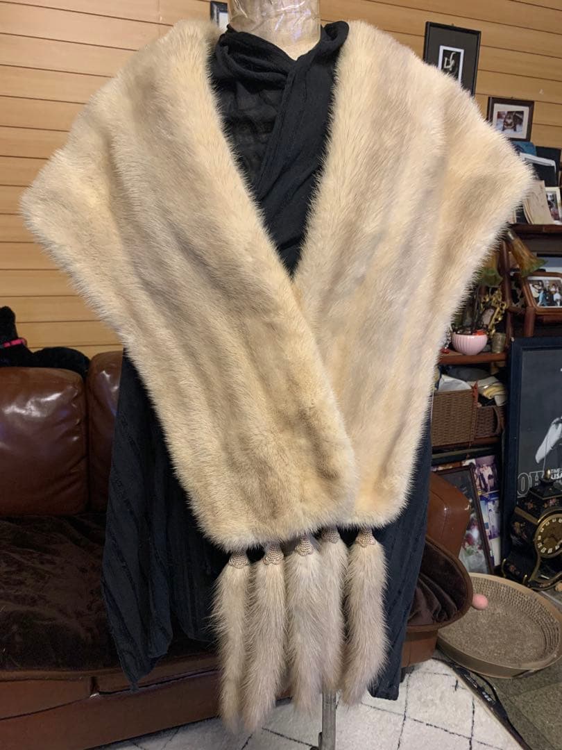 ホワイトミンクショールやや傷や汚れあり