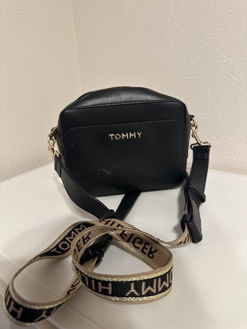 TOMMY ブラック バッグ