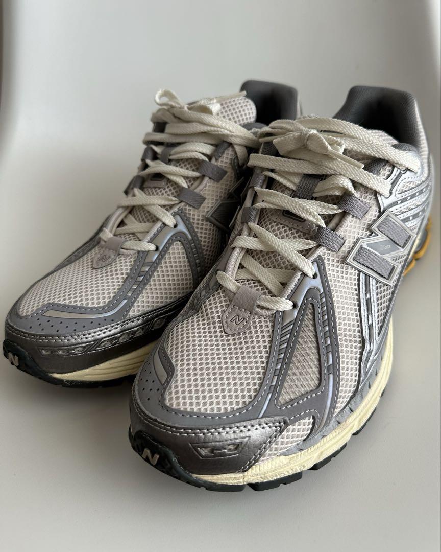 海外購入New Balance M1906RRD Grey/Off White - メルカリ