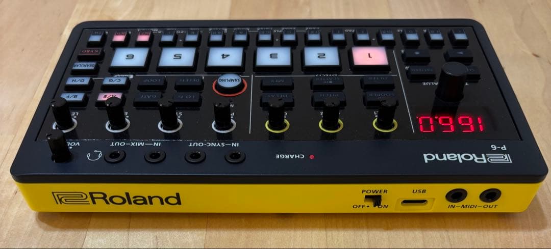 【美品】Roland AIRA Compact P-6 サンプラー 【美品】Roland AIRA Compact P-6 サンプラー
