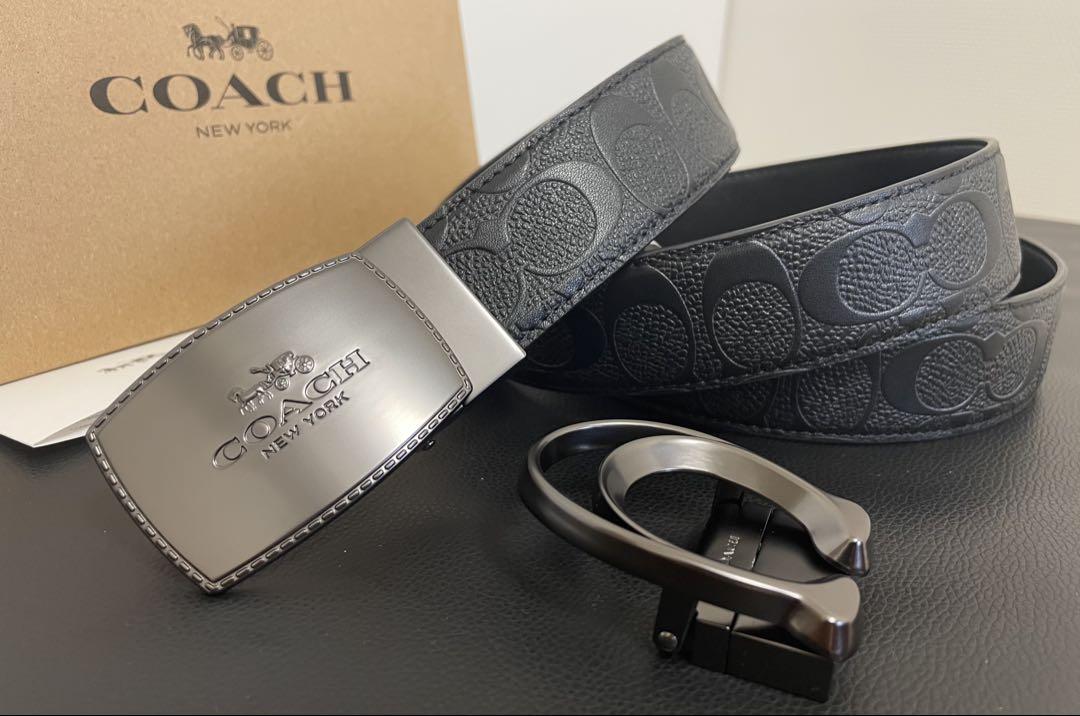 新品coachコーチレザーリバーシブルフリーサイズベルトギフト箱付き