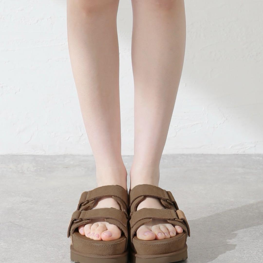 スエード サンダルUGG/ W GOLDENSTAR HI SLIDE 24.5