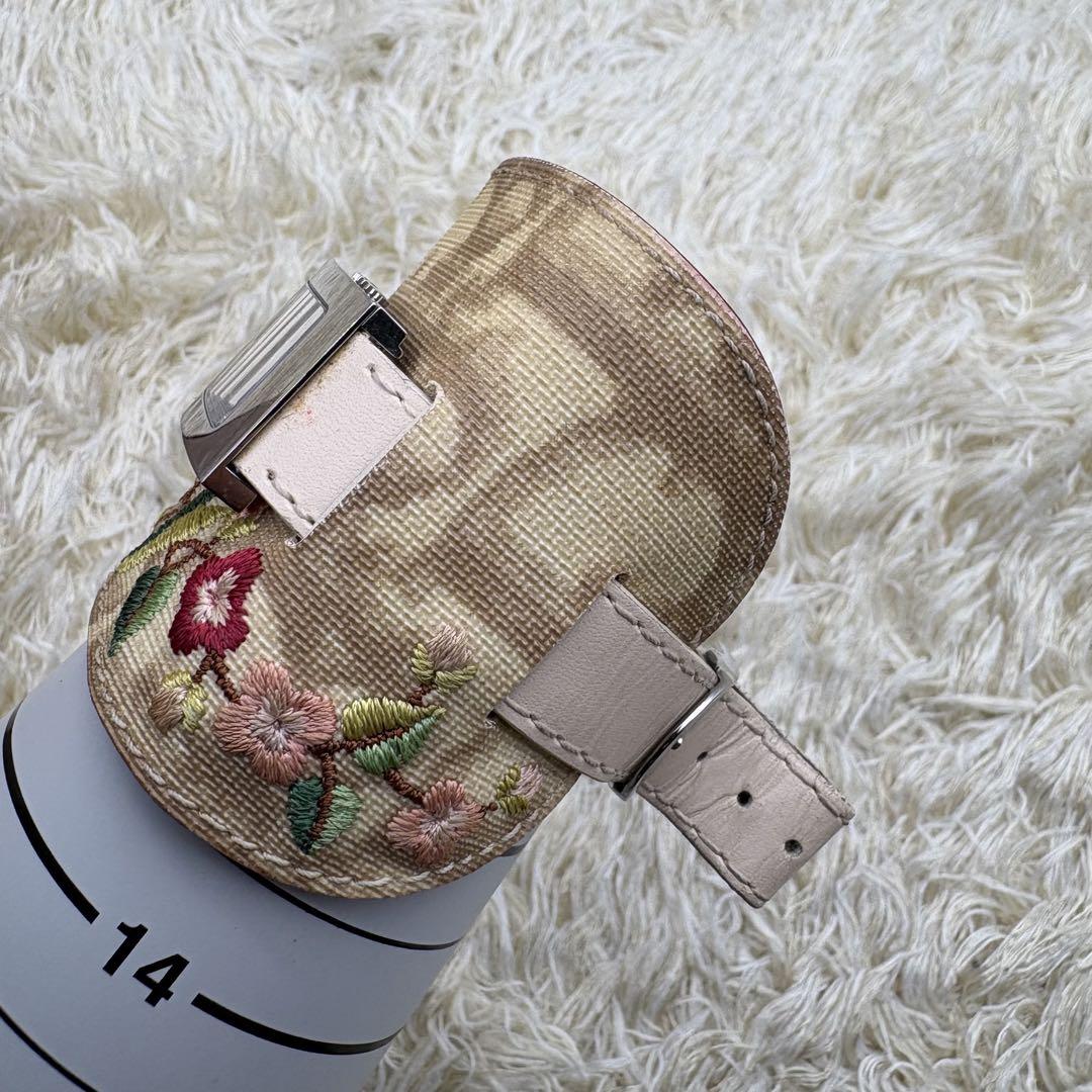 日本未入荷 Dior トロッター 刺繍 バングル ウォッチ レディース 時計 時計