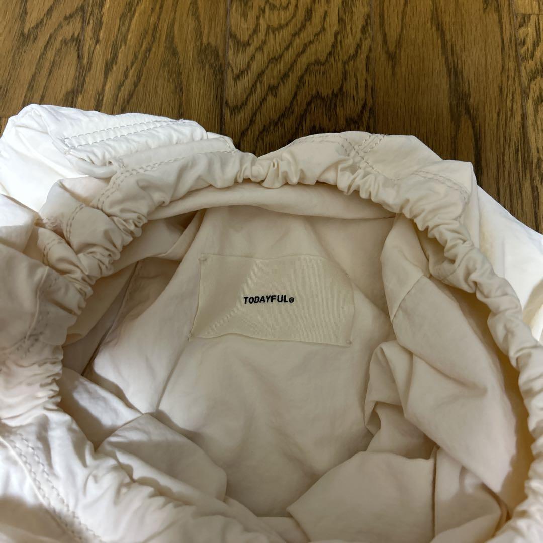 TODAYFULナイロンギャザーバッグNylon Gather Bag エクリュ 画像5
