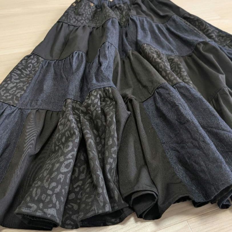 ハンドメイド リメイク ヒョウ柄 デニム ボリューム ティアード スカート ハンドメイド リメイク ヒョウ柄 デニム ボリューム ティアード スカート