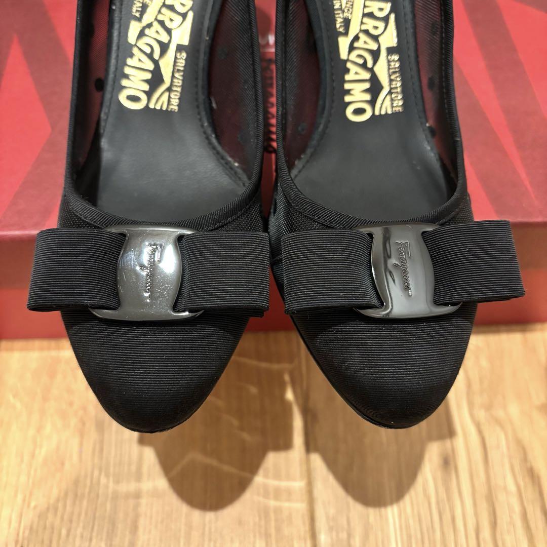 *美品* FERRAGAMO フェラガモ　ヴァラ　パンプス　4 1/2
